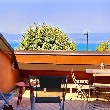 Terrasse Et Parking *